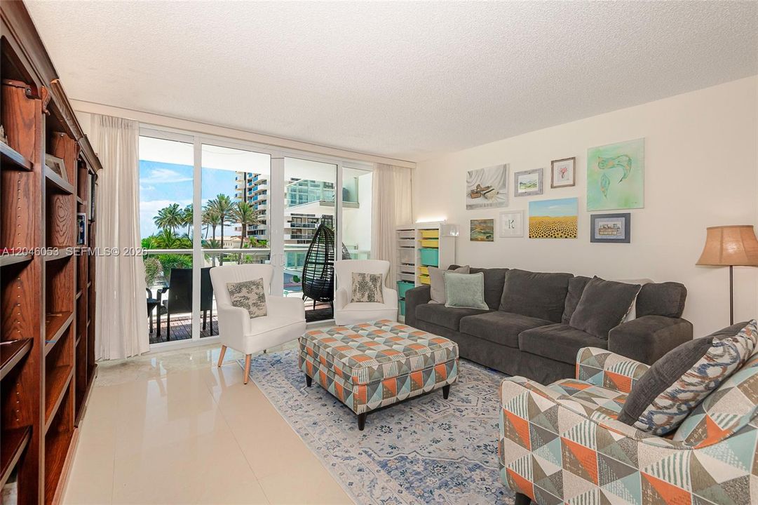 For Rent: $3,650 (2 beds, 2 baths, 1362 Square Feet)