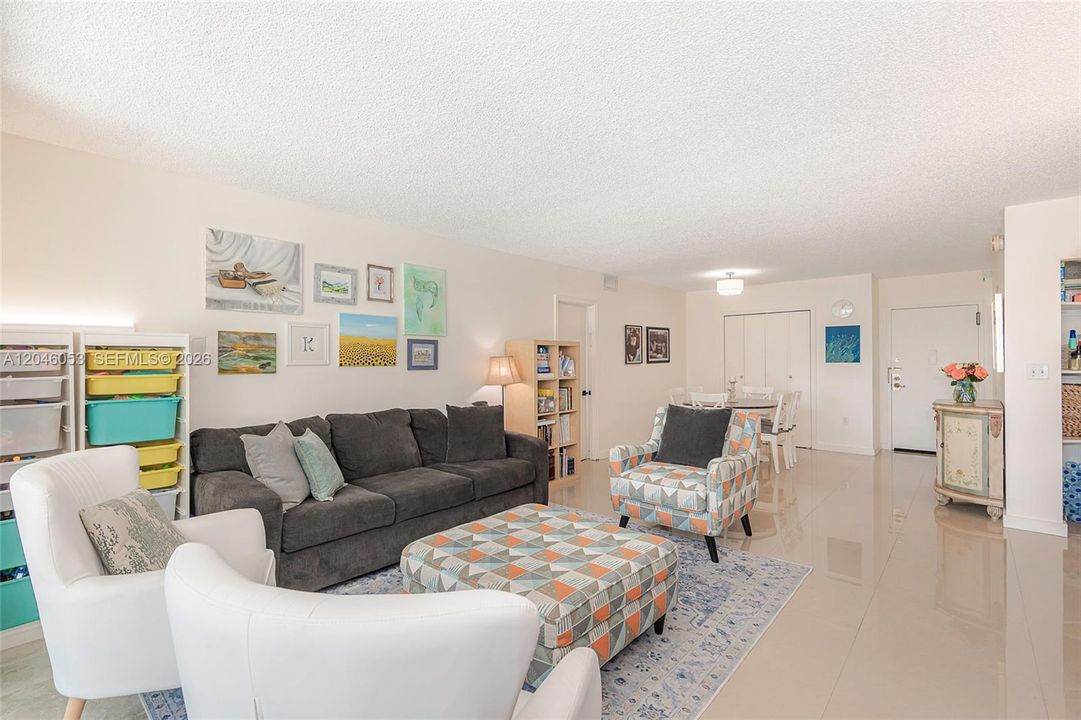 For Rent: $3,650 (2 beds, 2 baths, 1362 Square Feet)
