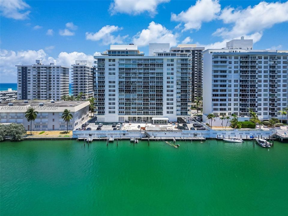 For Rent: $3,650 (2 beds, 2 baths, 1362 Square Feet)