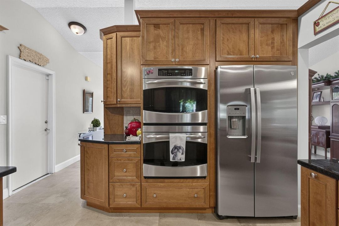 17 Kitchen