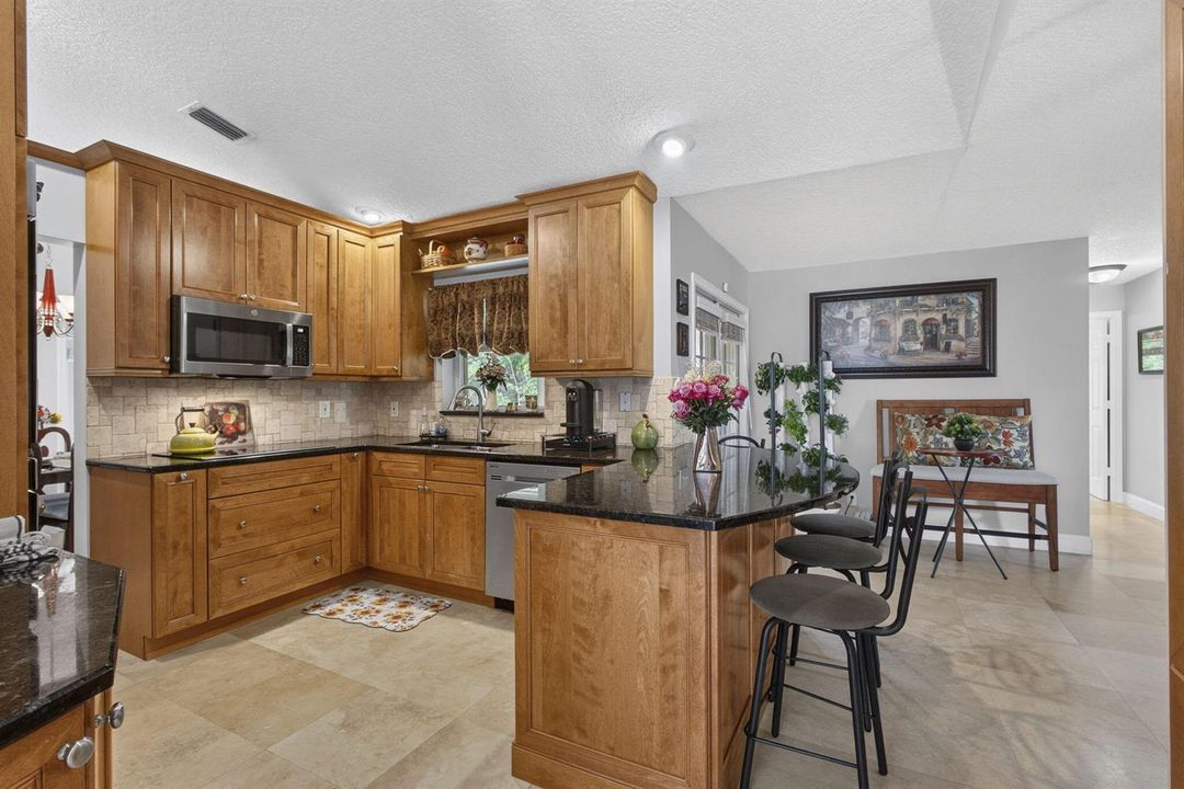 15 Kitchen