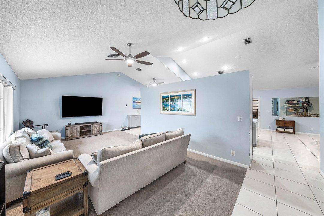 006-5781LaurelGreenCircle-BoyntonBeach-F