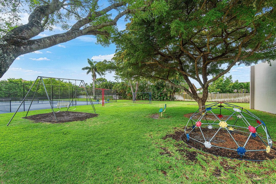 050-5781LaurelGreenCircle-BoyntonBeach-F