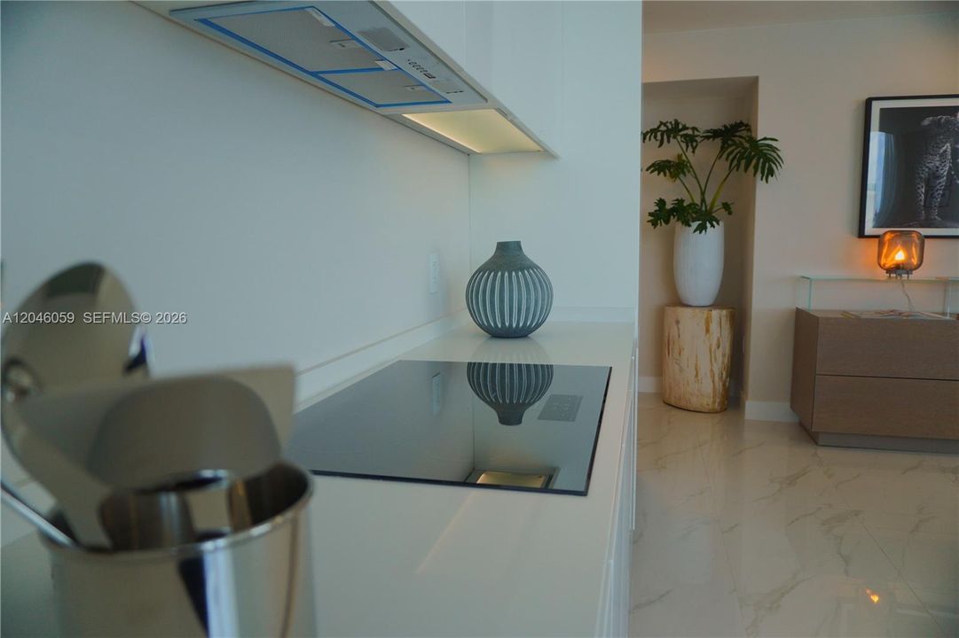 For Rent: $17,500 (4 beds, 5 baths, 2663 Square Feet)