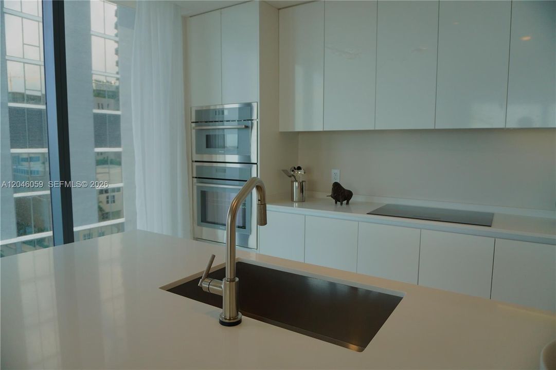 For Rent: $17,500 (4 beds, 5 baths, 2663 Square Feet)