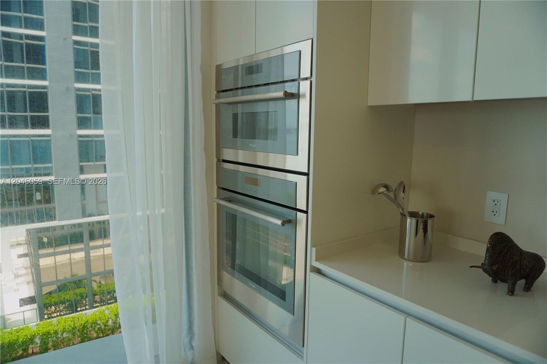 For Rent: $17,500 (4 beds, 5 baths, 2663 Square Feet)