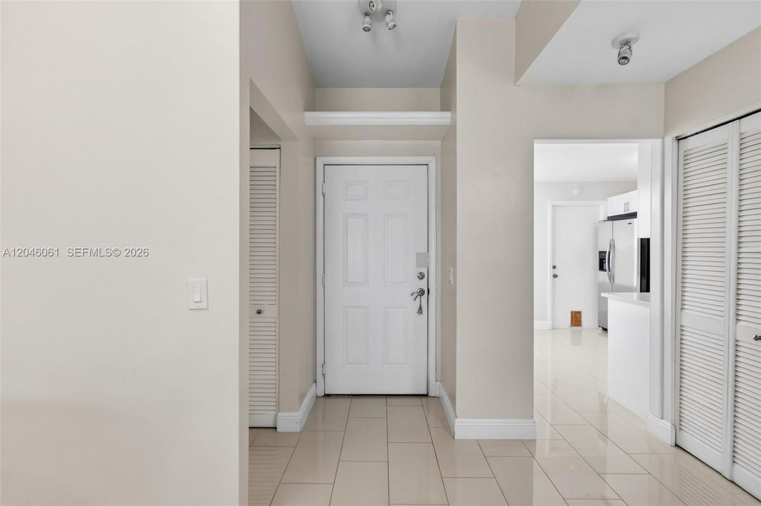 На продажу: $299,000 (3 спален, 2 ванн, 1308 Квадратных фут)