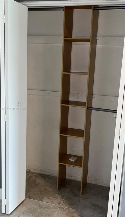 For Rent: $3,000 (1 beds, 1 baths, 831 Square Feet)
