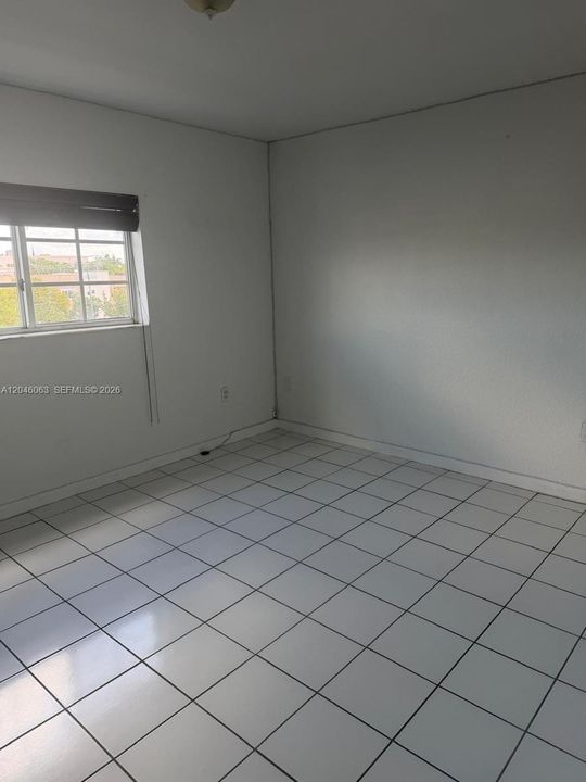 For Rent: $2,200 (2 beds, 2 baths, 1024 Square Feet)