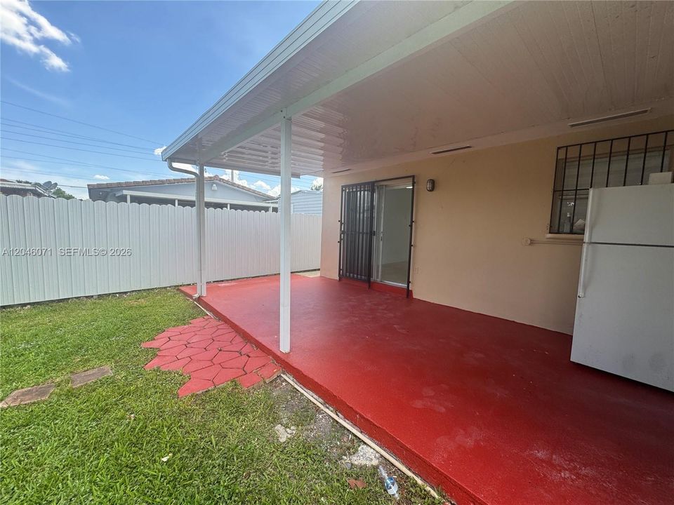 For Rent: $3,500 (3 beds, 2 baths, 1959 Square Feet)