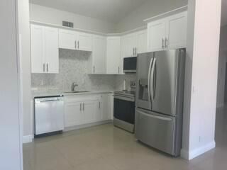 New kitchen & appliances