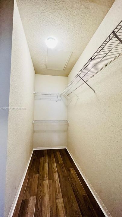 В аренду: $2,600 (2 спален, 2 ванн, 1403 Квадратных фут)