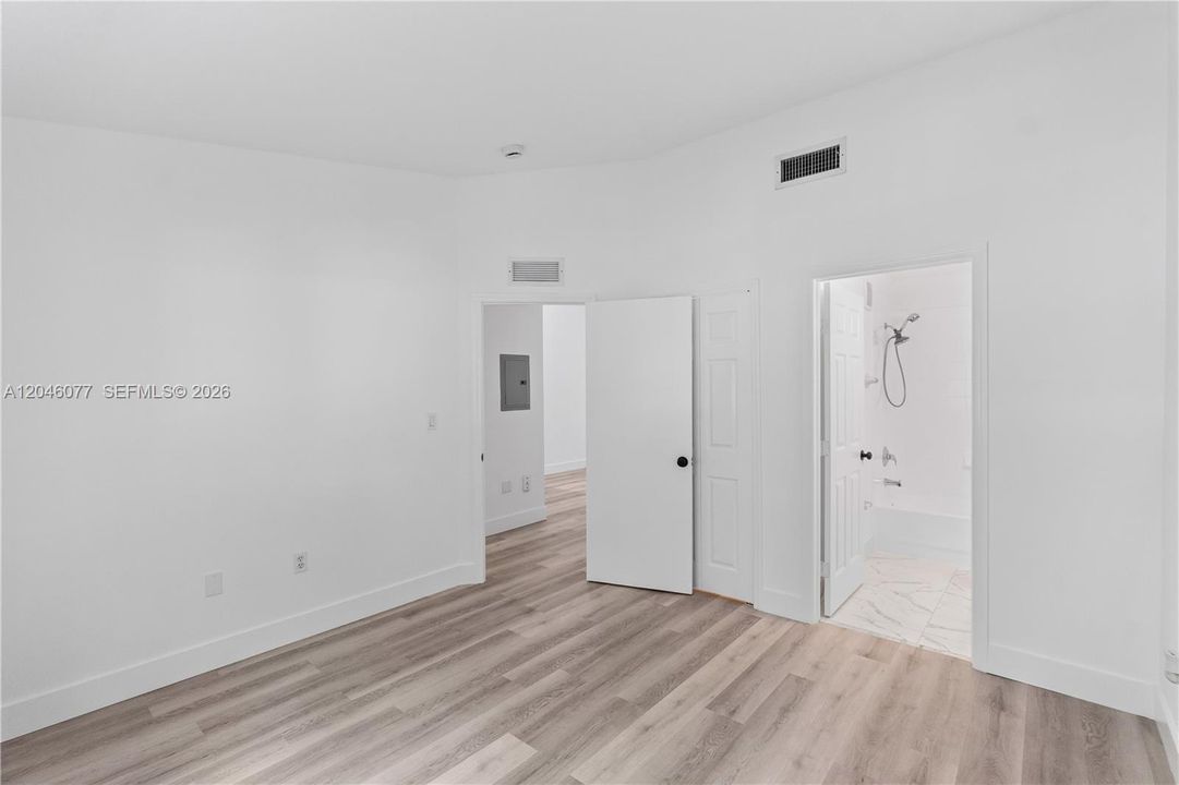 For Rent: $1,850 (2 beds, 2 baths, 815 Square Feet)