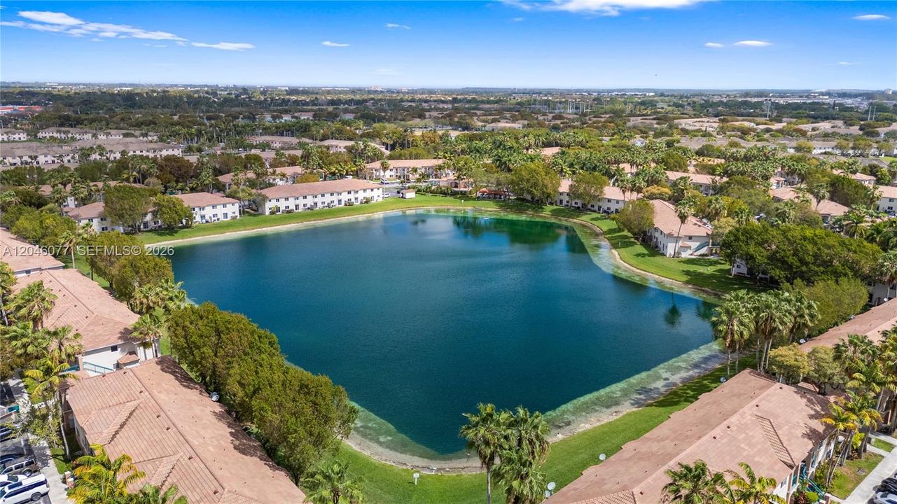 For Rent: $1,850 (2 beds, 2 baths, 815 Square Feet)
