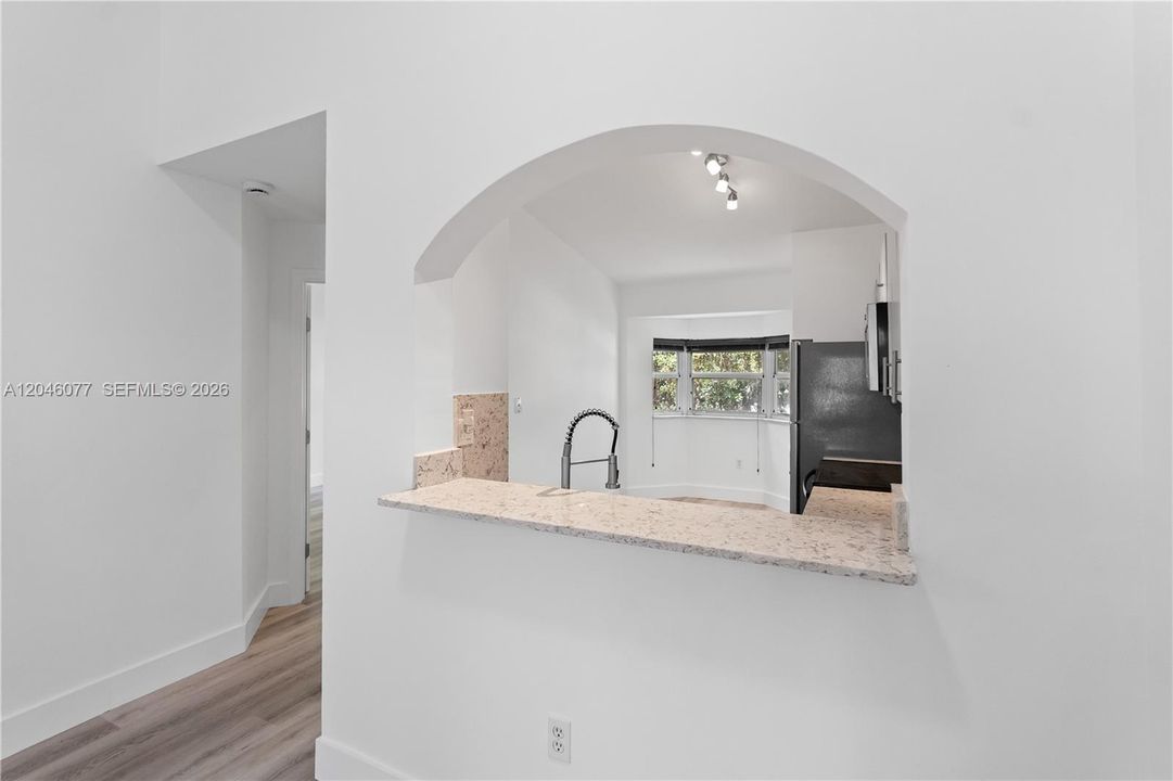 For Rent: $1,850 (2 beds, 2 baths, 815 Square Feet)