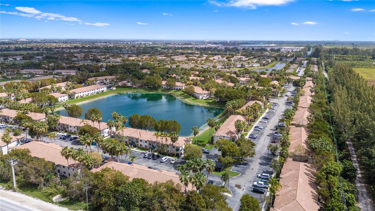 For Rent: $1,850 (2 beds, 2 baths, 815 Square Feet)