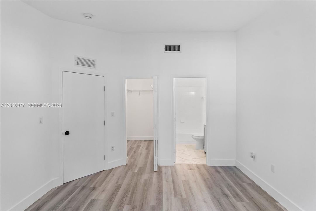For Rent: $1,850 (2 beds, 2 baths, 815 Square Feet)