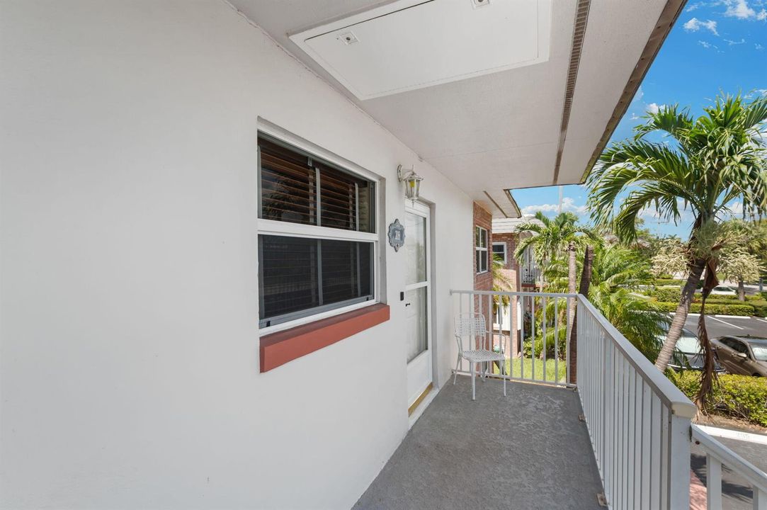 2-web-or-mls-1153 Bayshore Dr 205 - 2