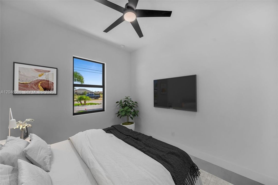 Activo con contrato: $549,900 (4 camas, 3 baños, 1793 Pies cuadrados)