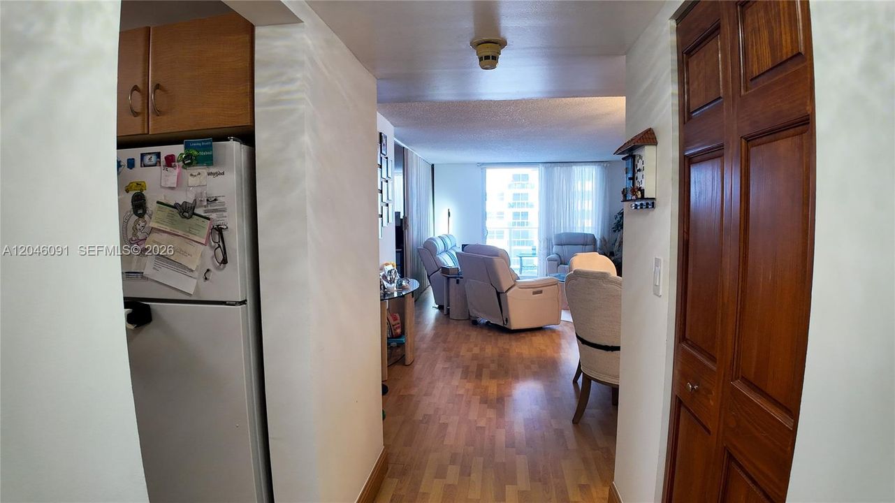En Renta: $2,950 (2 camas, 2 baños, 1350 Pies cuadrados)