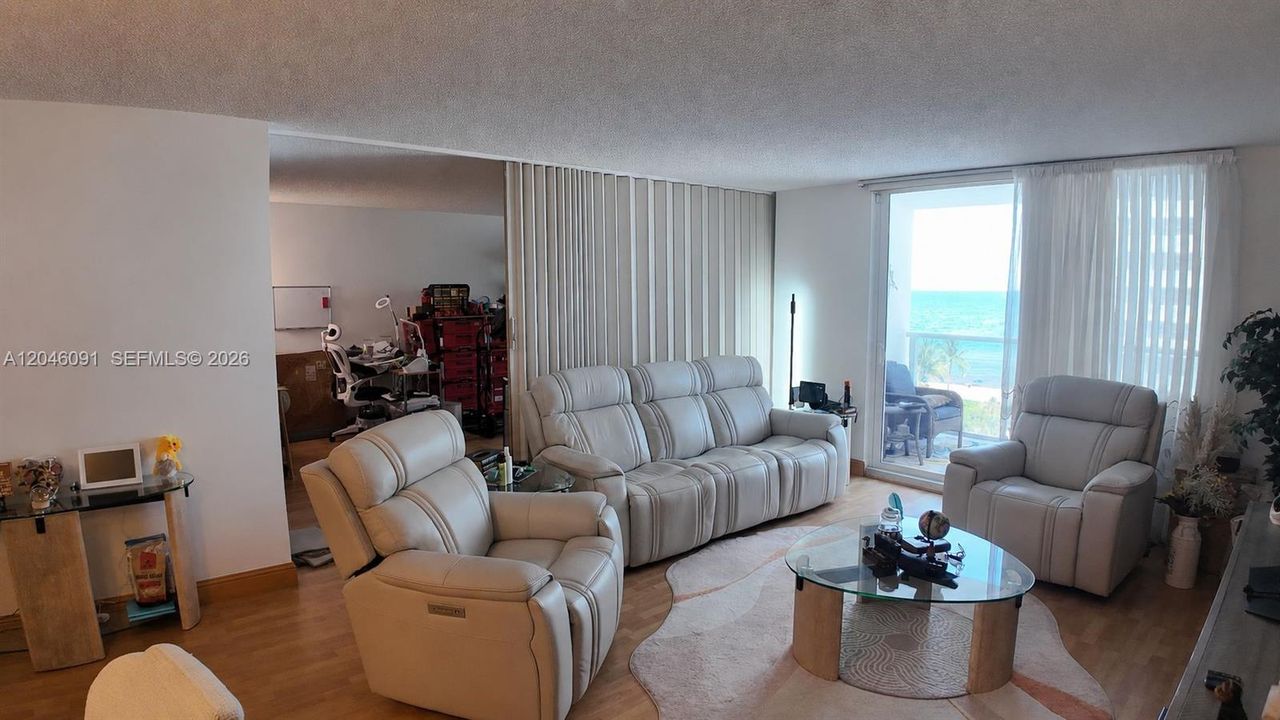 En Renta: $2,950 (2 camas, 2 baños, 1350 Pies cuadrados)