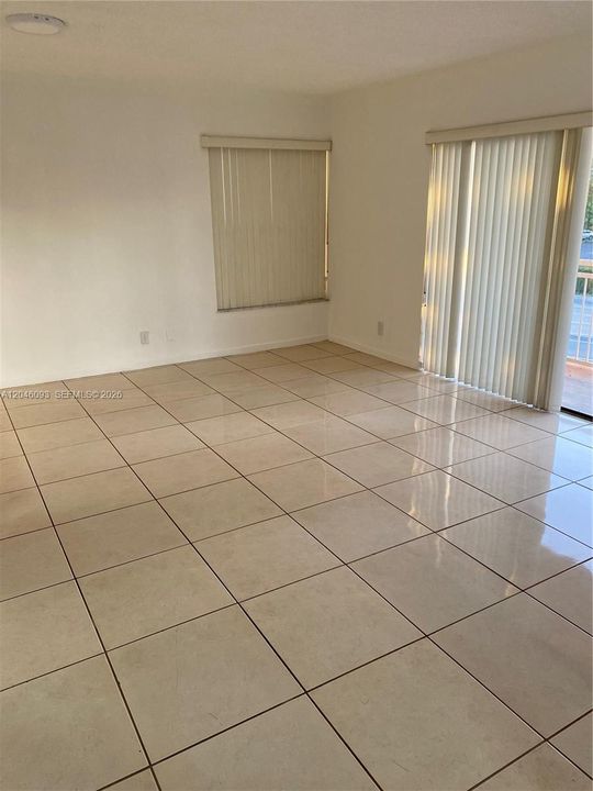 В аренду: $1,800 (1 спален, 1 ванн, 775 Квадратных фут)