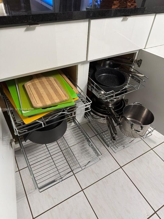 CUSTOM DRAWERS FOR POTS AND PANS