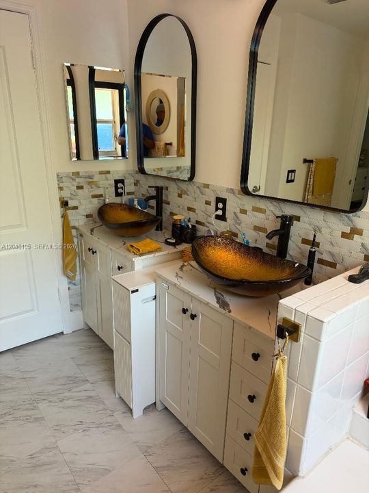 MASTER BATHROOM VANITY WITH DOUBLE  SINK