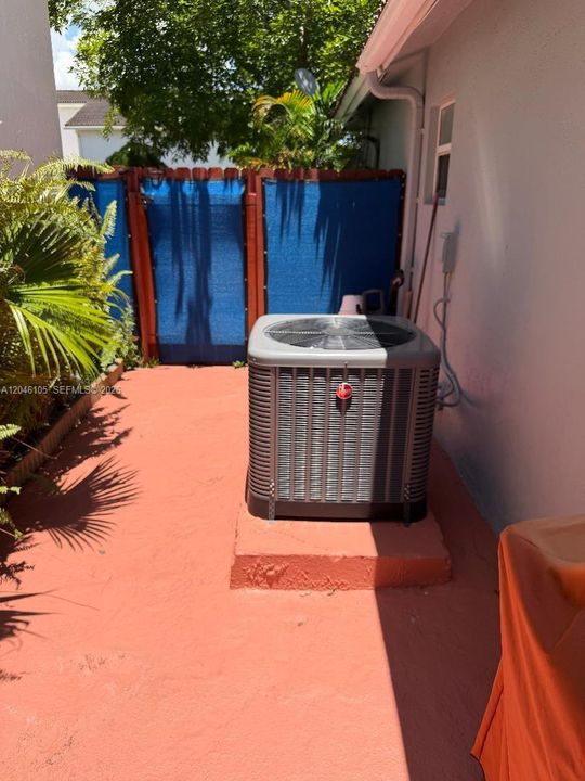 UPDATED AC COMPRESSOR