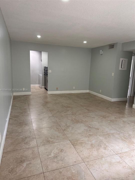 For Rent: $2,100 (2 beds, 2 baths, 768 Square Feet)