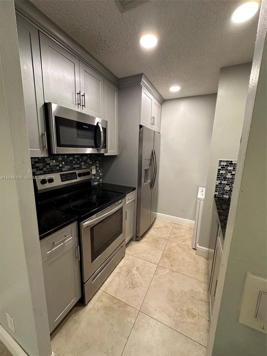 For Rent: $2,100 (2 beds, 2 baths, 768 Square Feet)