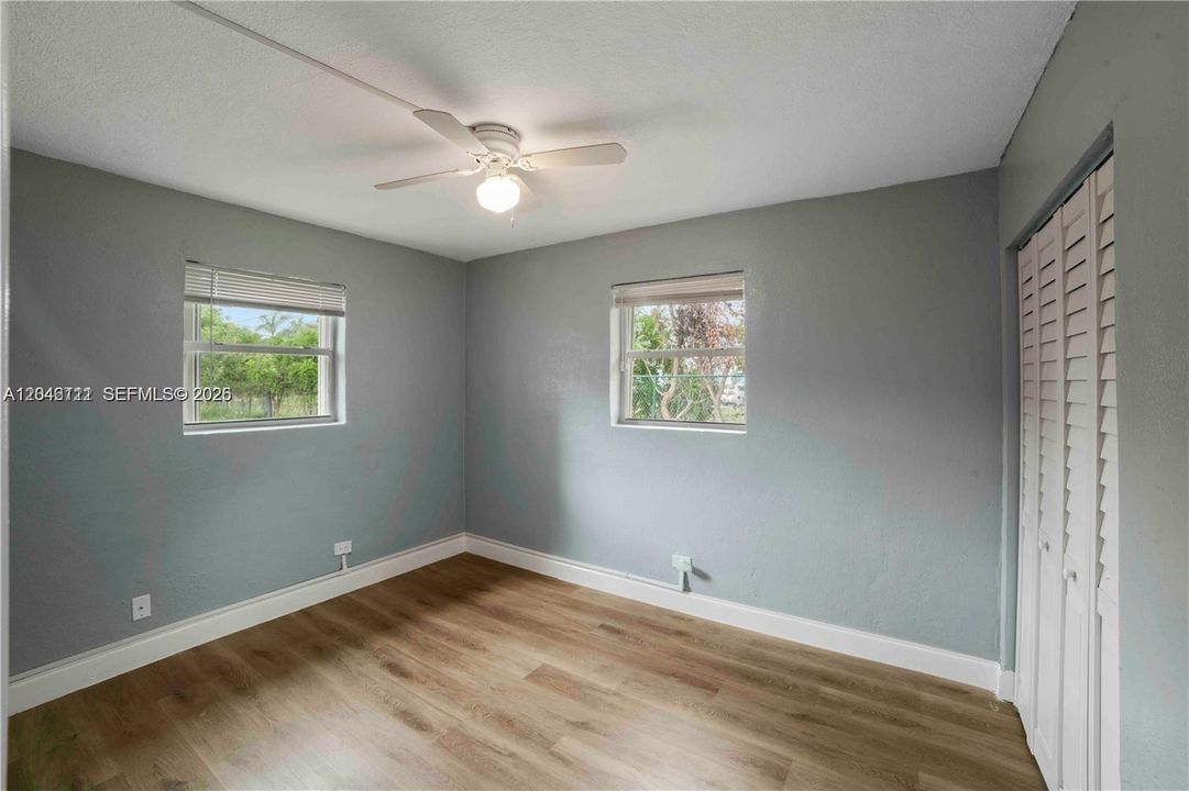 For Rent: $1,950 (2 beds, 1 baths, 1238 Square Feet)