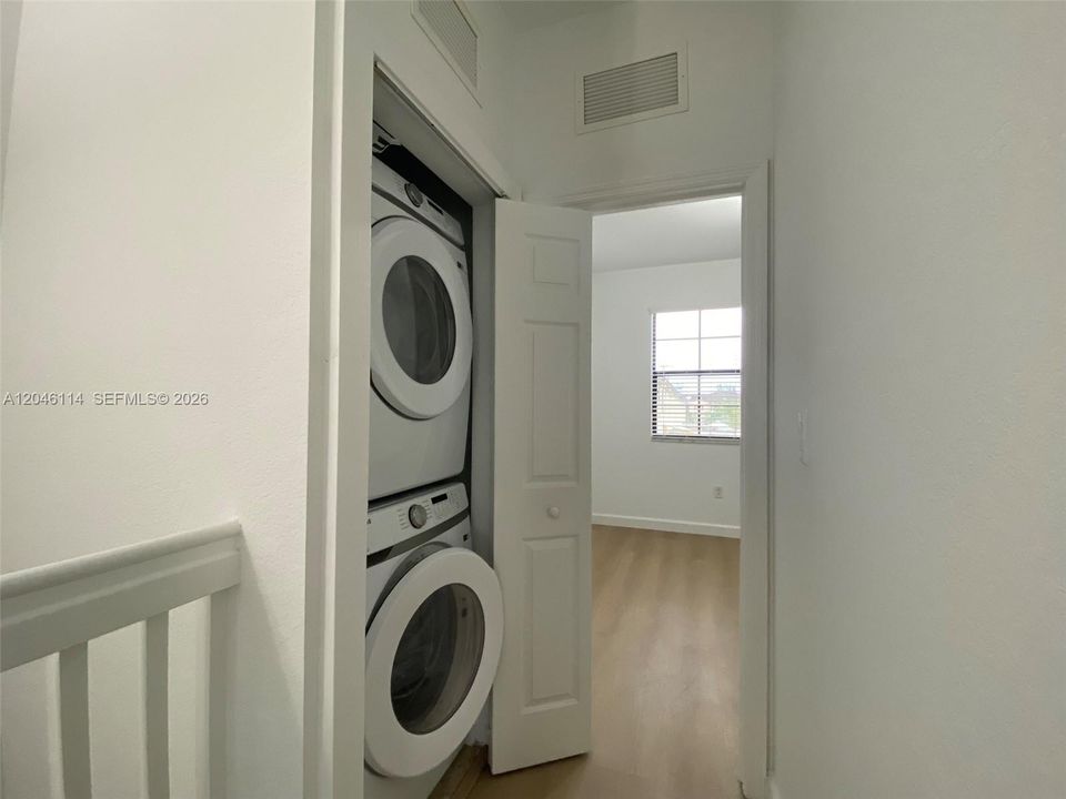 Full Size Washer & Dryer