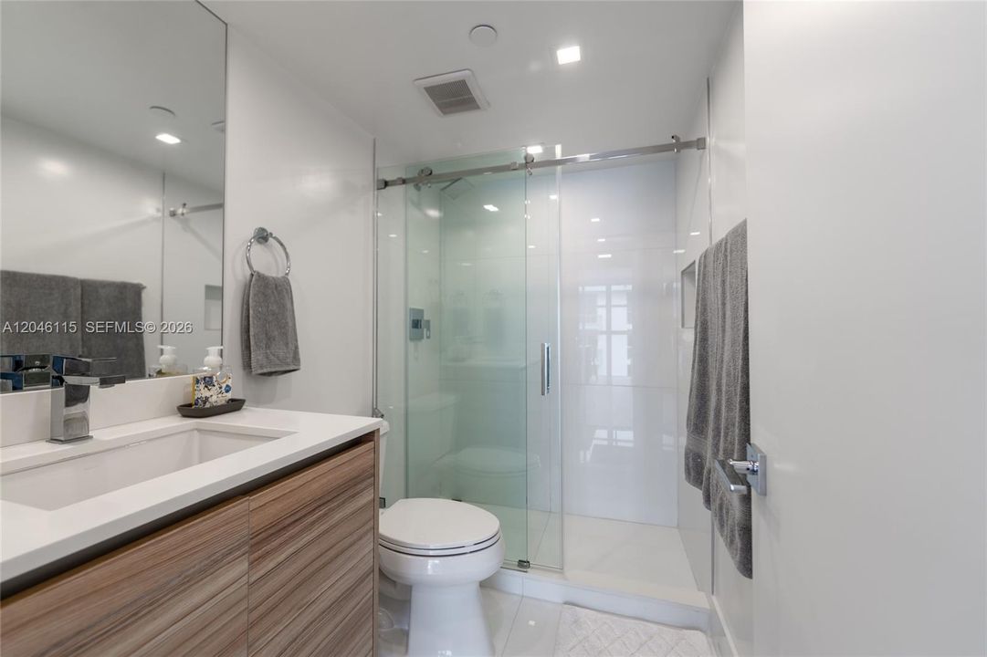 For Rent: $10,700 (2 beds, 2 baths, 1410 Square Feet)