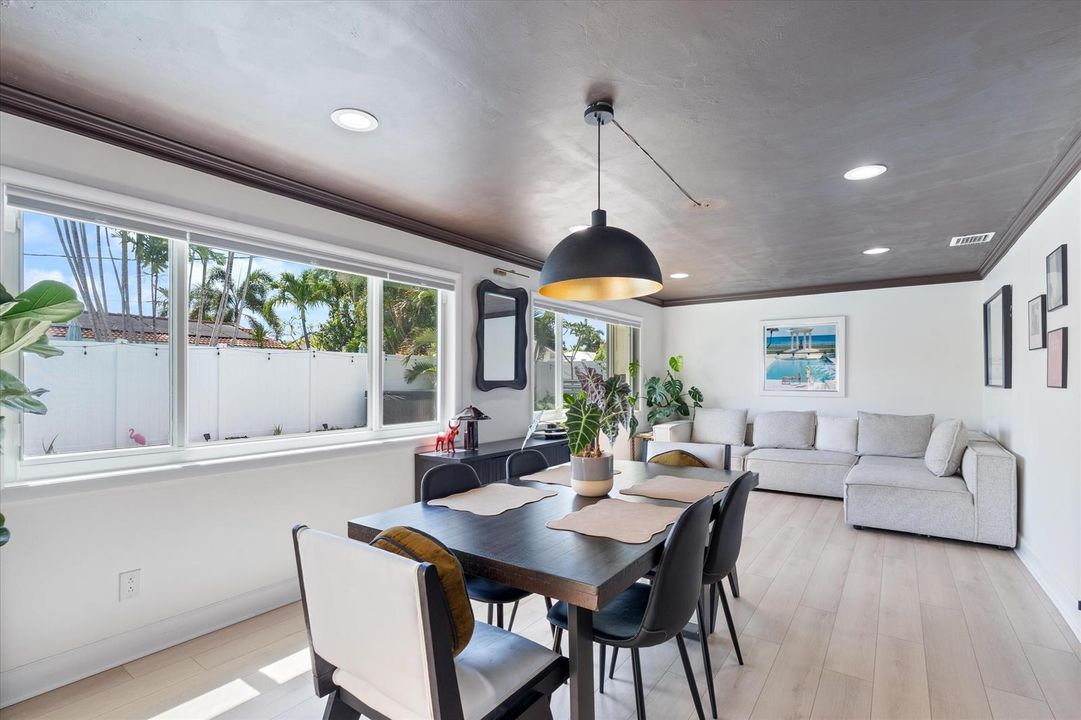 sunroom / extra living