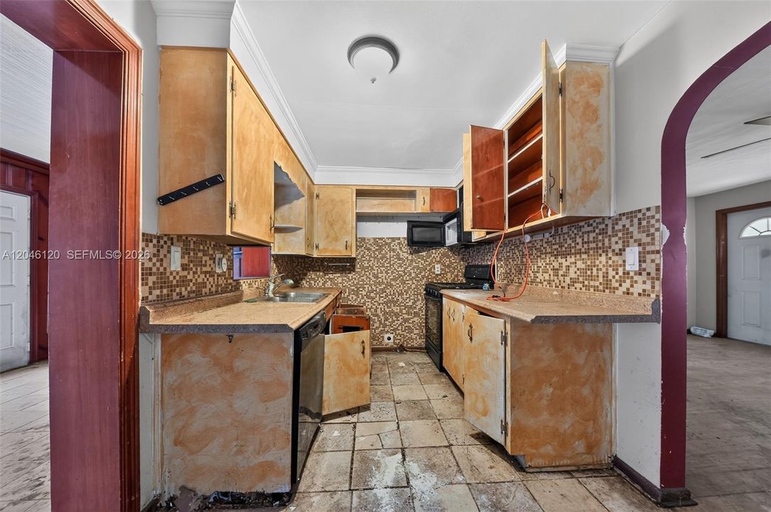 En Venta: $359,900 (2 camas, 1 baños, 1036 Pies cuadrados)