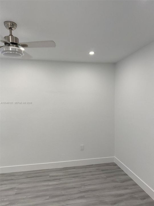 For Rent: $2,150 (2 beds, 1 baths, 6891 Square Feet)