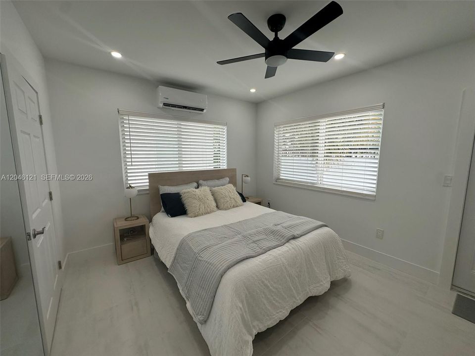 For Rent: $2,150 (2 beds, 1 baths, 6891 Square Feet)