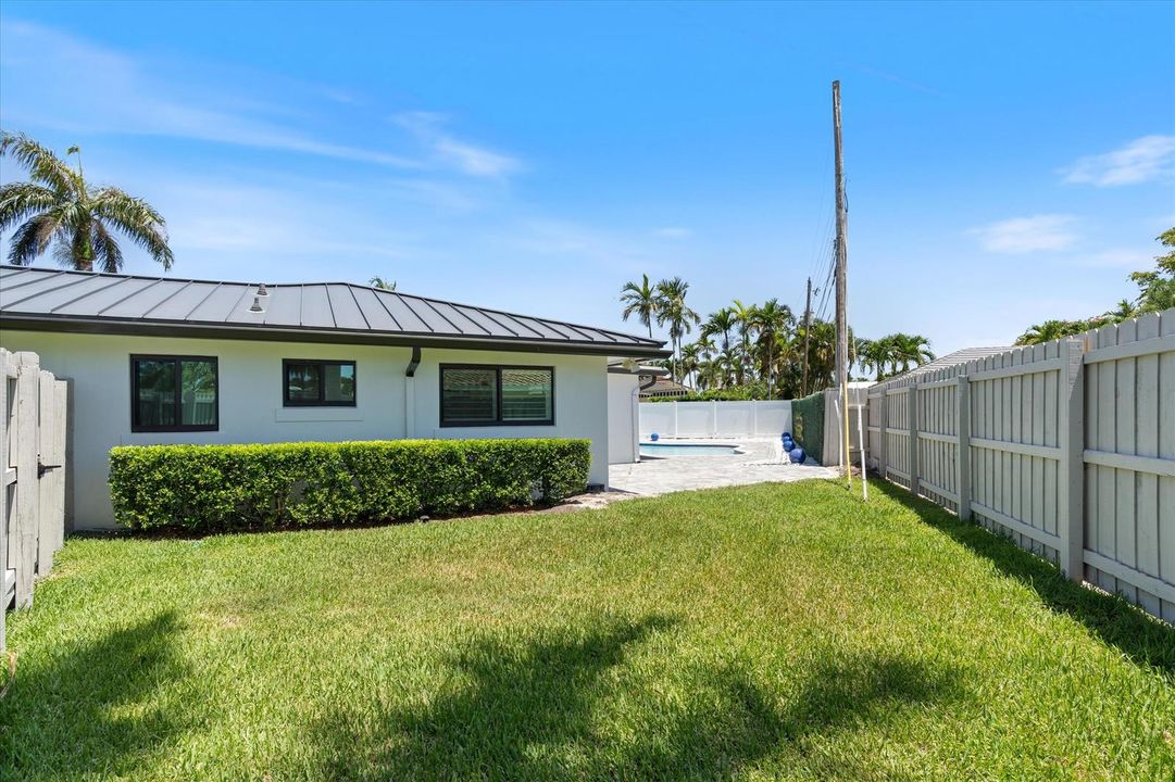 35-4410 NE 24th Ave Light House Point, F