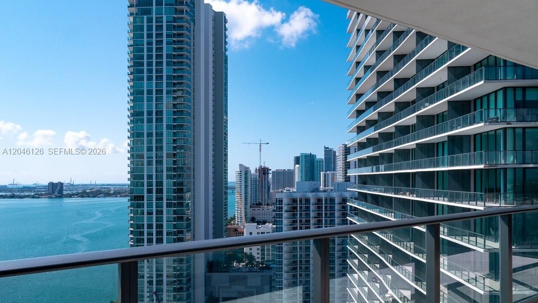 For Rent: $5,850 (2 beds, 3 baths, 1175 Square Feet)