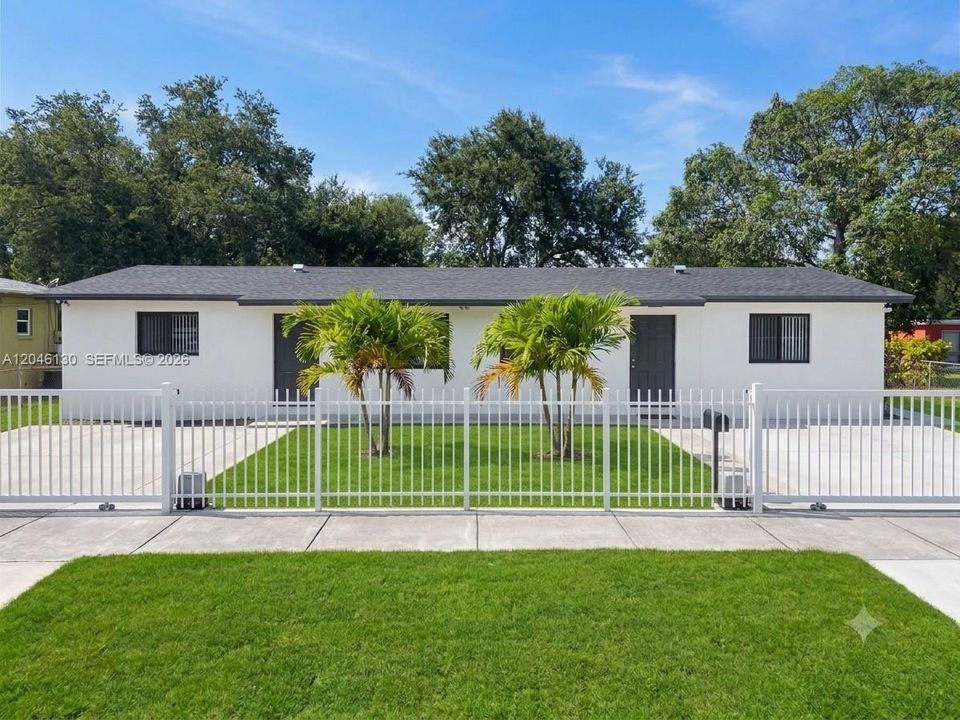 For Rent: $2,750 (2 beds, 1 baths, 1740 Square Feet)