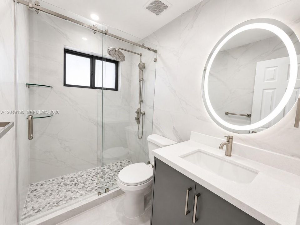 For Rent: $2,750 (2 beds, 1 baths, 1740 Square Feet)