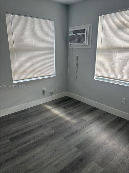 For Rent: $2,000 (2 beds, 1 baths, 6891 Square Feet)