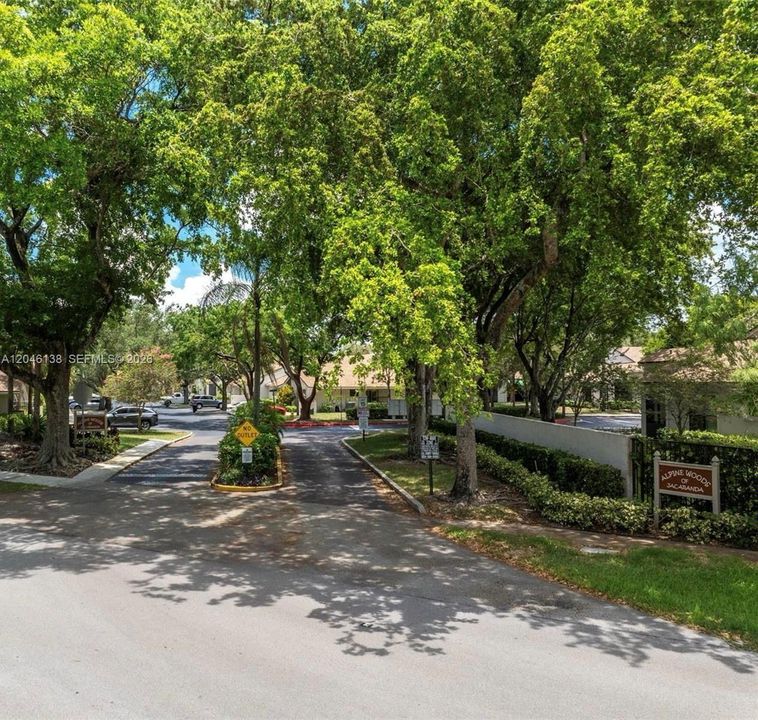 For Rent: $2,500 (2 beds, 2 baths, 1062 Square Feet)