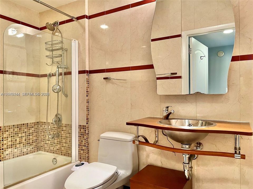В аренду: $3,600 (1 спален, 1 ванн, 686 Квадратных фут)