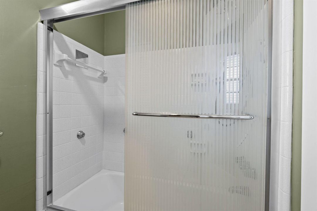 20-web-or-mls-A7409349