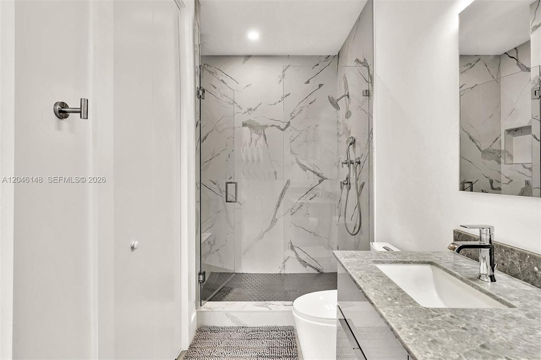 En Renta: $4,950 (3 camas, 3 baños, 1780 Pies cuadrados)