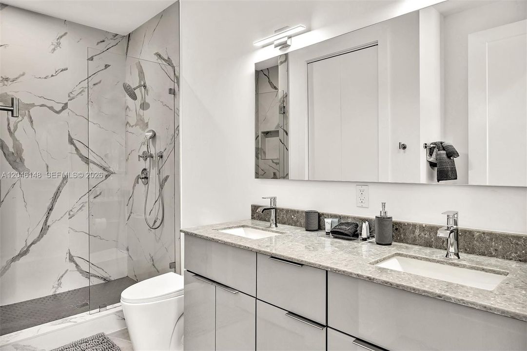 En Renta: $4,950 (3 camas, 3 baños, 1780 Pies cuadrados)