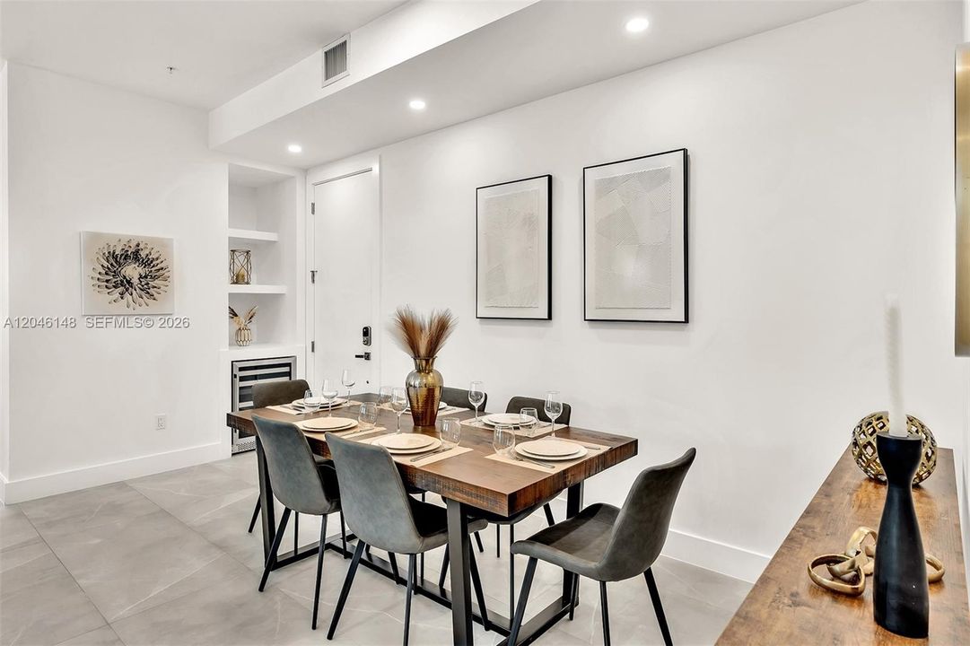 En Renta: $4,950 (3 camas, 3 baños, 1780 Pies cuadrados)
