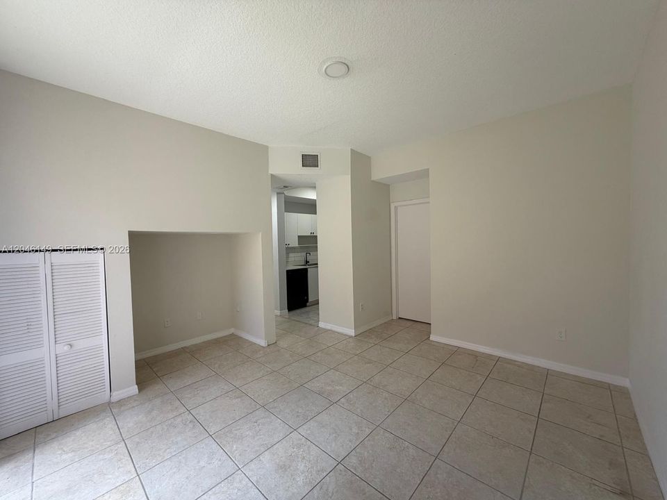 For Rent: $2,750 (3 beds, 2 baths, 1396 Square Feet)